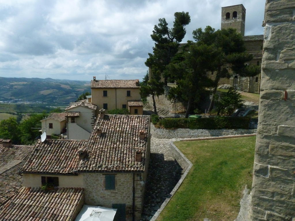 San Leo Albergo Diffuso Exteriör bild